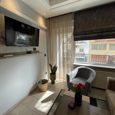 Business Flat Stavroupoli アパート