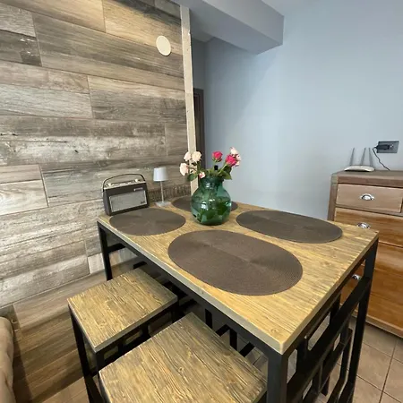 Business Flat Stavroupoli アパート